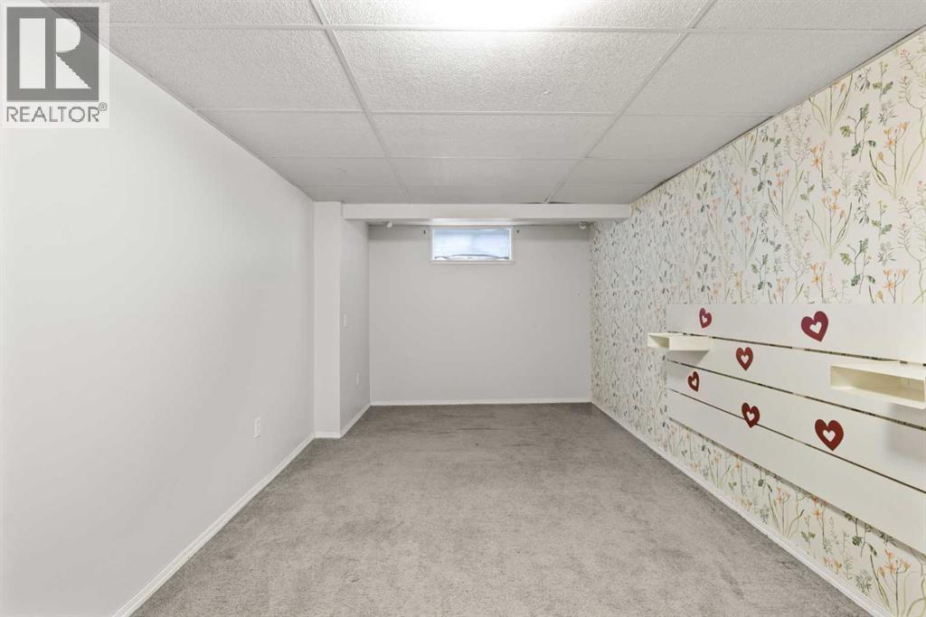 Single Family House Bungalow for Sale in  Whitehill Place NE Whitehorn Calgary 
