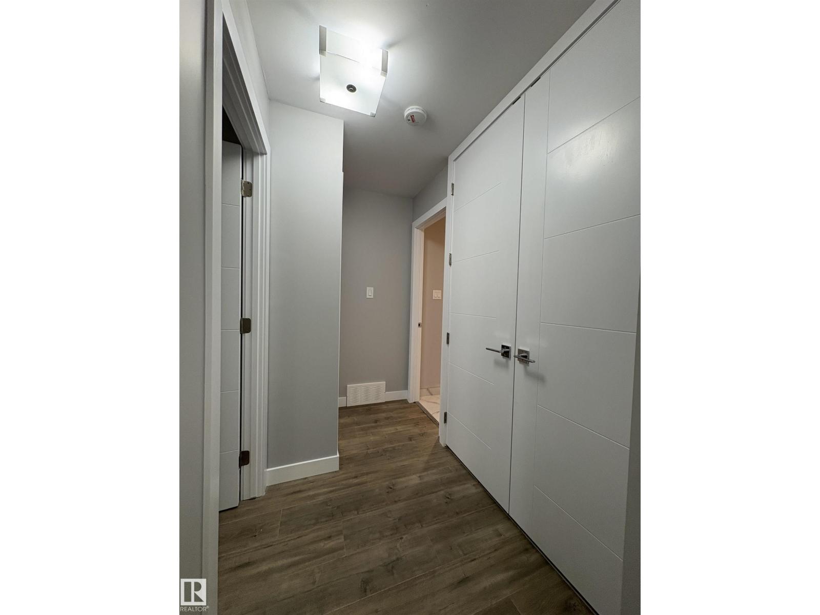 Photo 11 of 204 Surrey Gardens Gd Nw, Edmonton AB