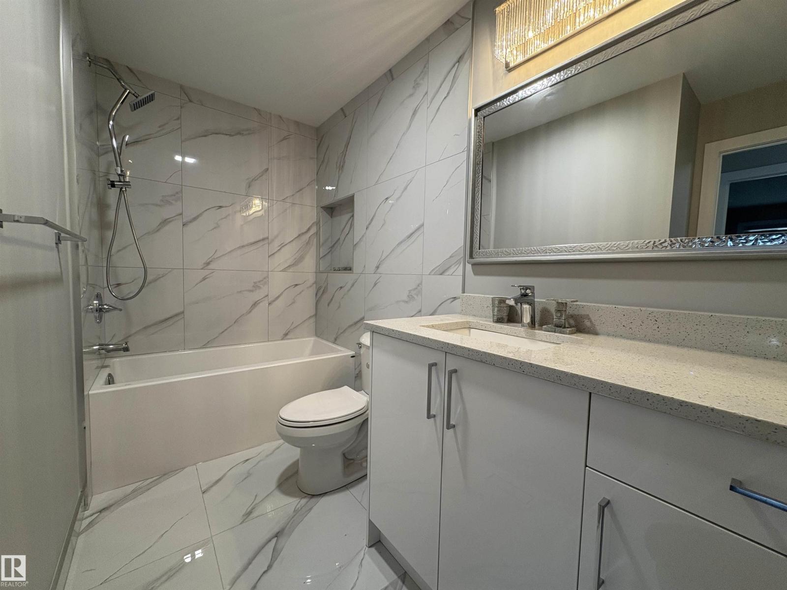 Photo 12 of 204 Surrey Gardens Gd Nw, Edmonton AB