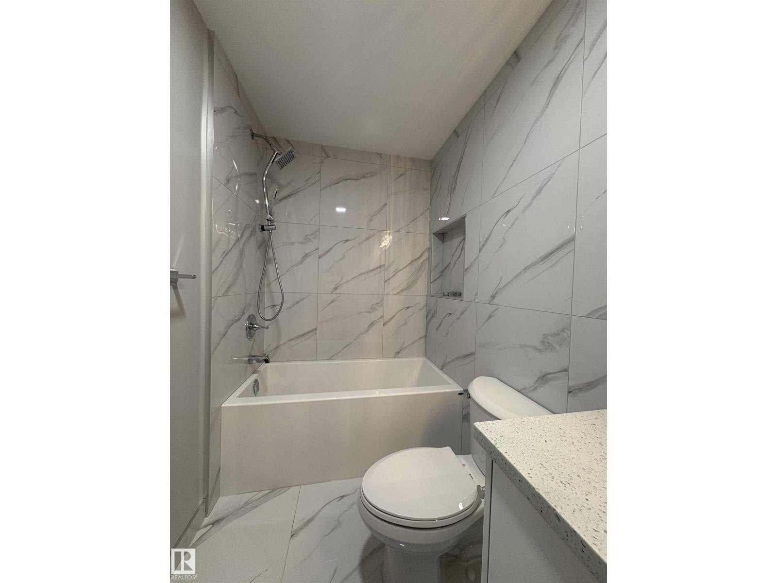 Photo 8 of 204 Surrey Gardens Gd Nw, Edmonton AB