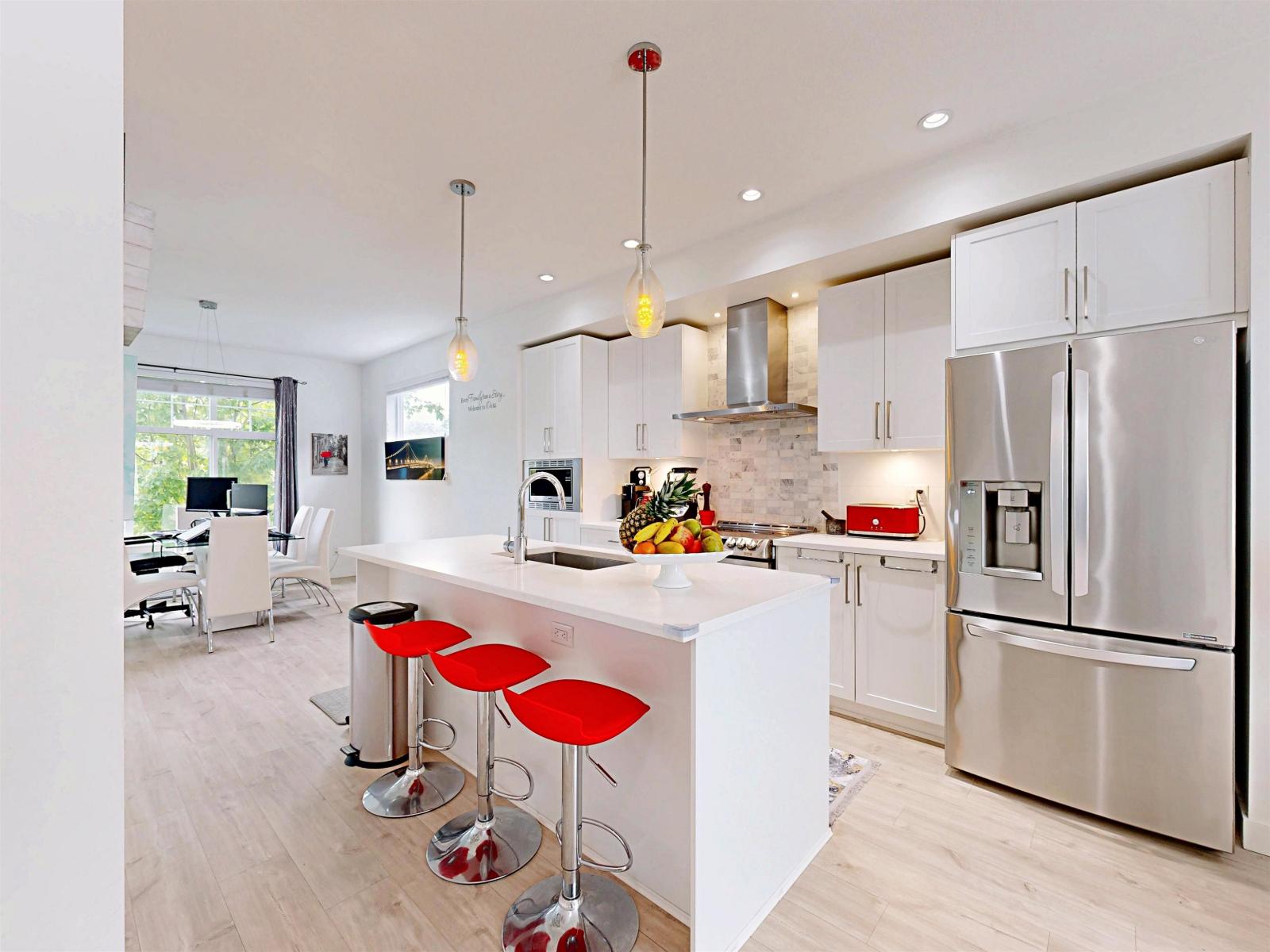 Photo 1 of 5 2550 156 Street, Surrey BC