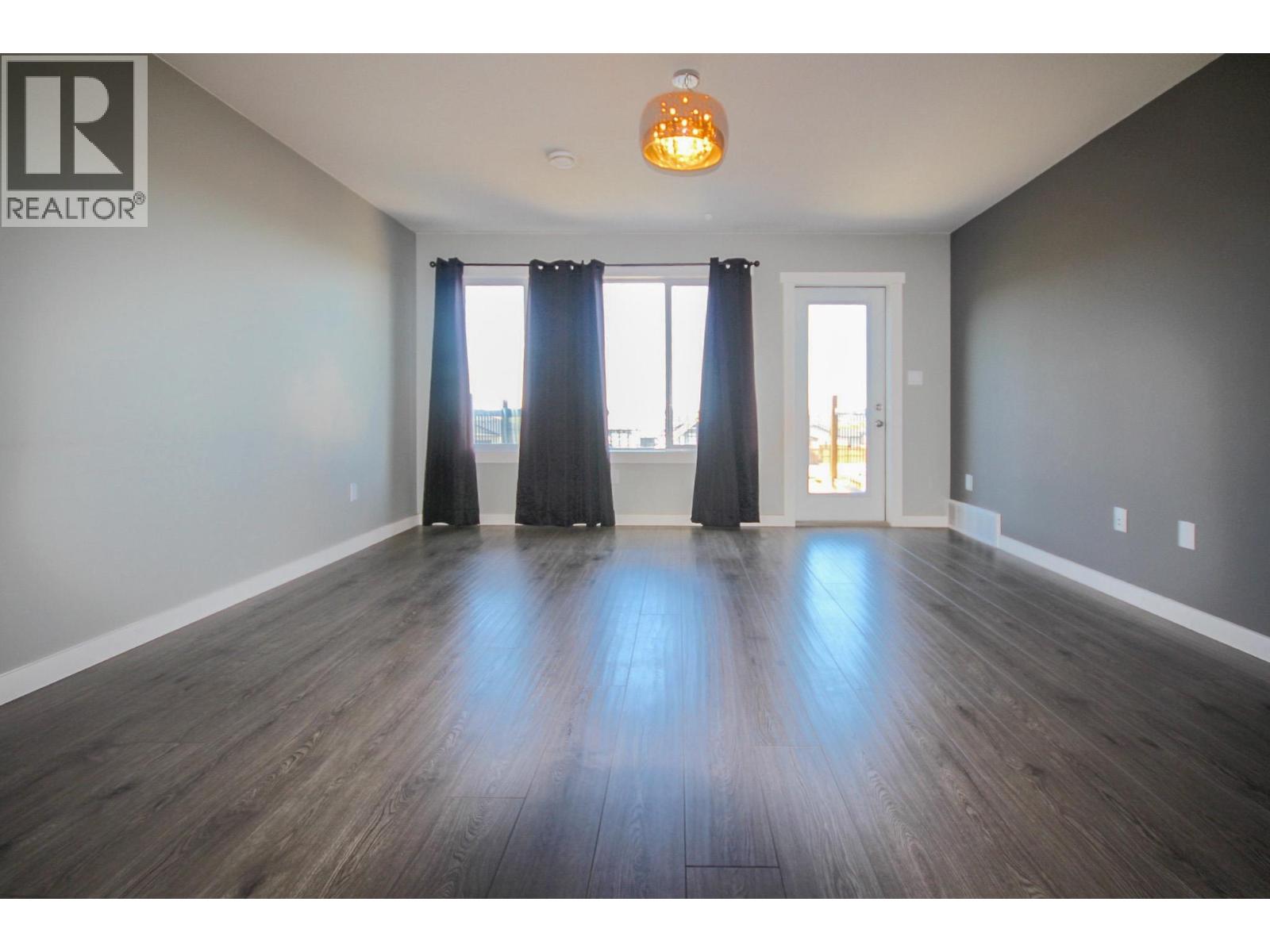 8219 18 Street, Dawson Creek