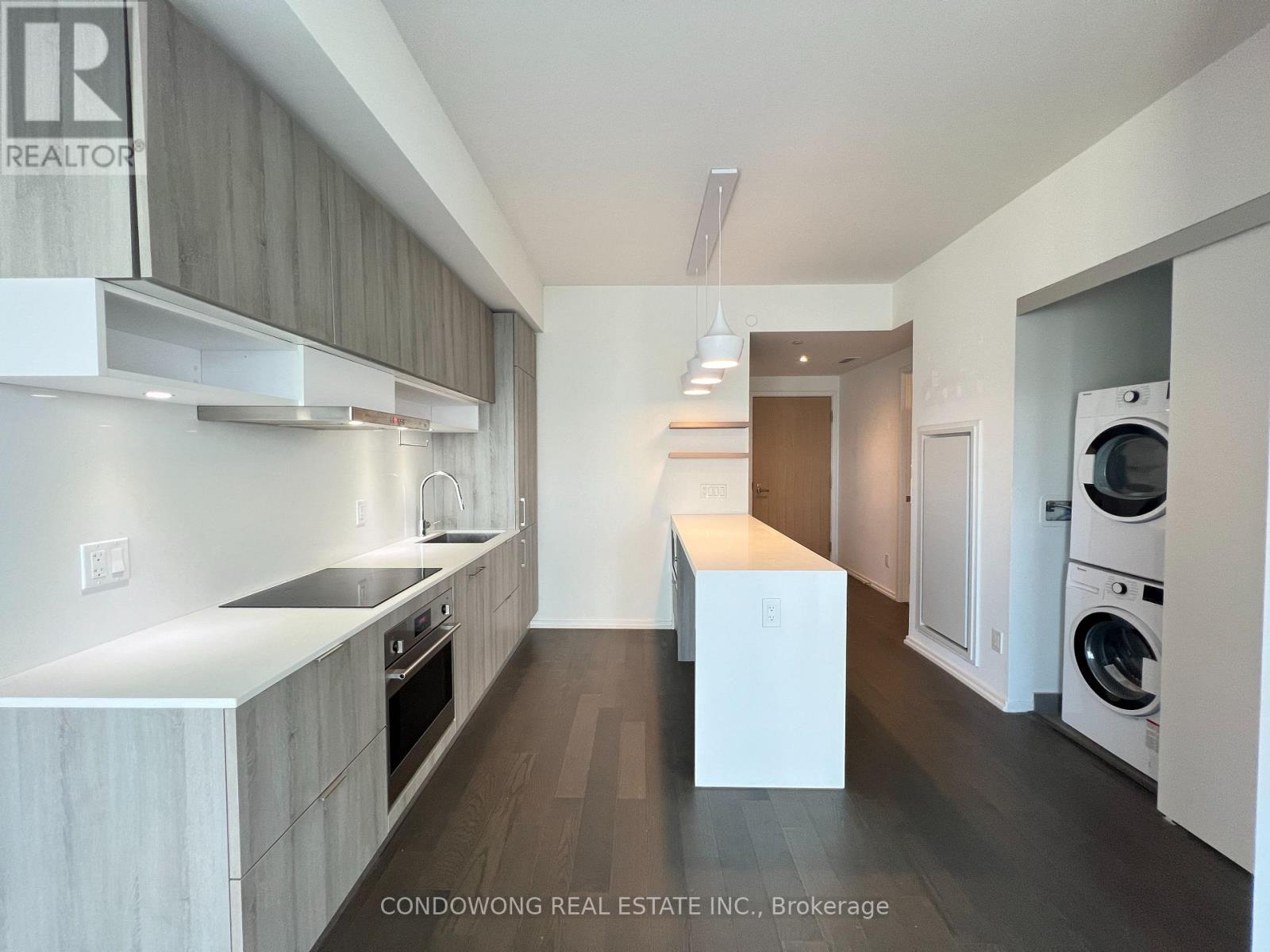 Photo 3 of 2309 5 Soudan Avenue, Toronto ON