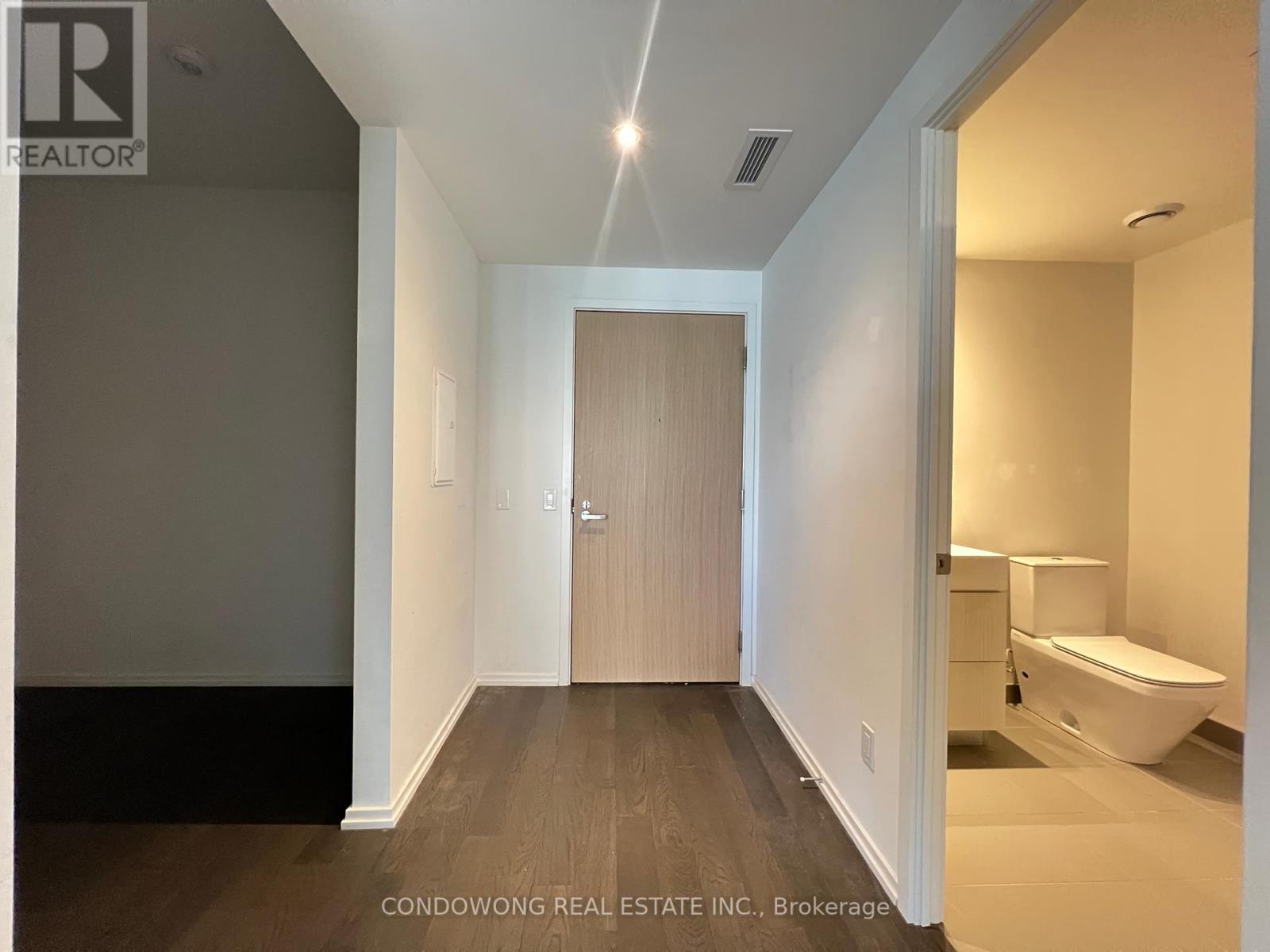 Photo 7 of 2309 5 Soudan Avenue, Toronto ON