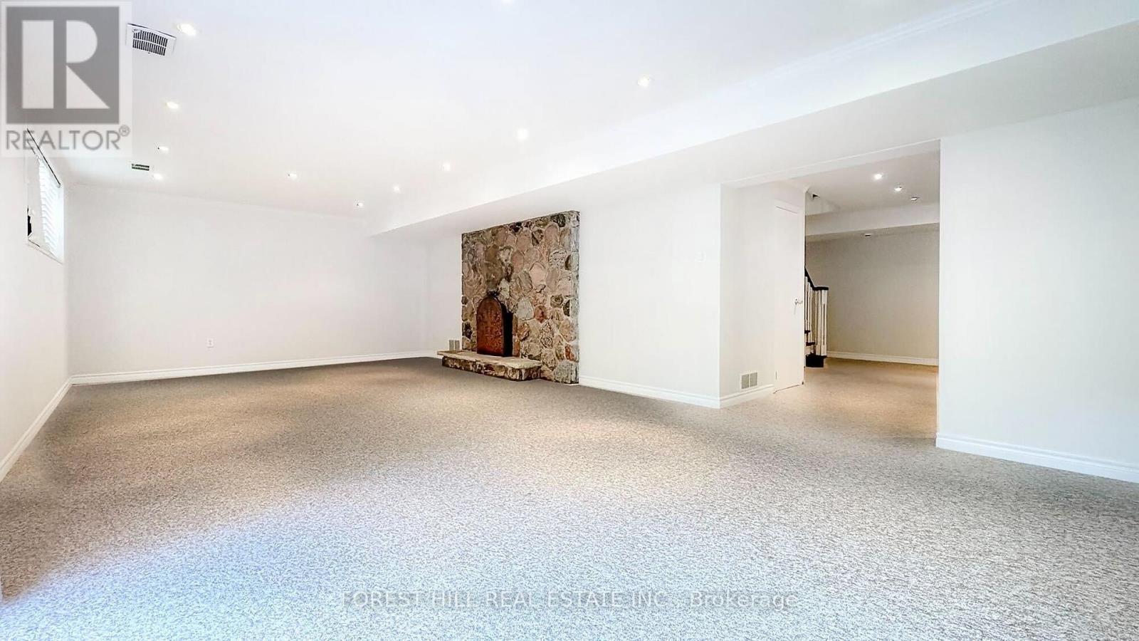 Photo 23 of 19 Chieftain Crescent, Toronto ON