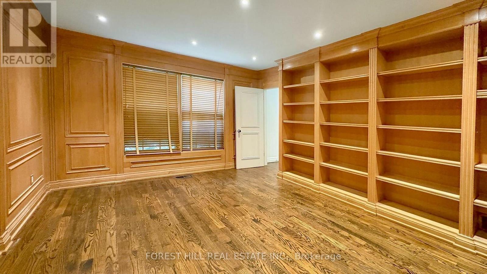Photo 6 of 19 Chieftain Crescent, Toronto ON
