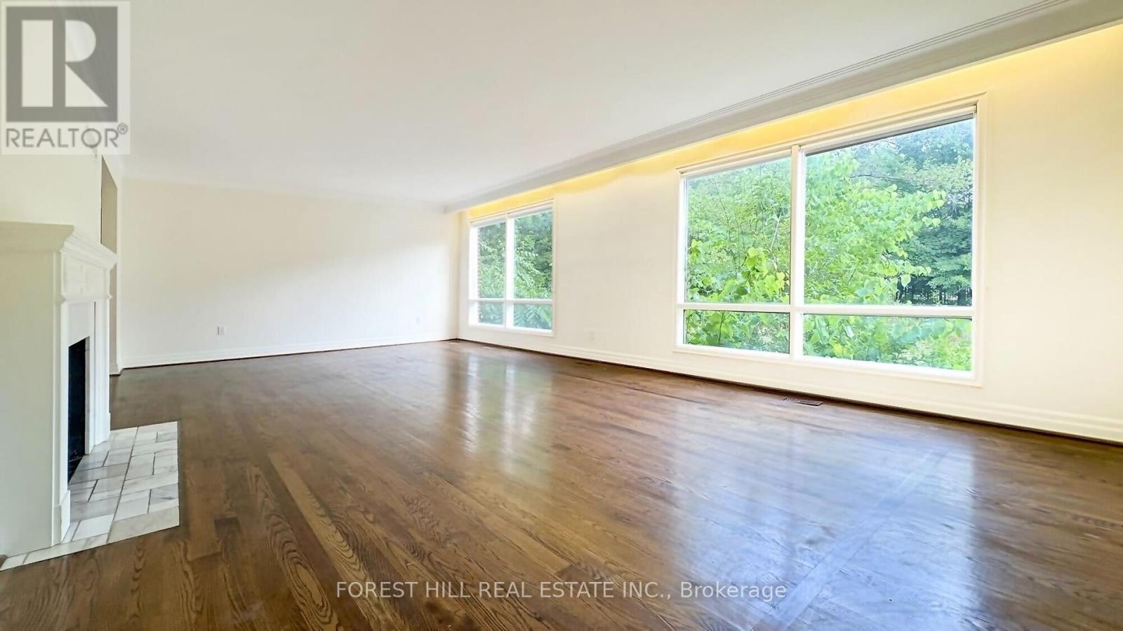 Photo 7 of 19 Chieftain Crescent, Toronto ON