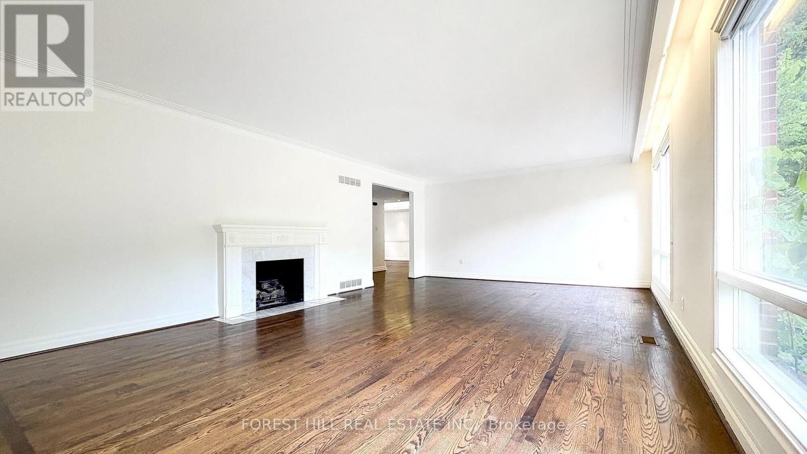 Photo 8 of 19 Chieftain Crescent, Toronto ON
