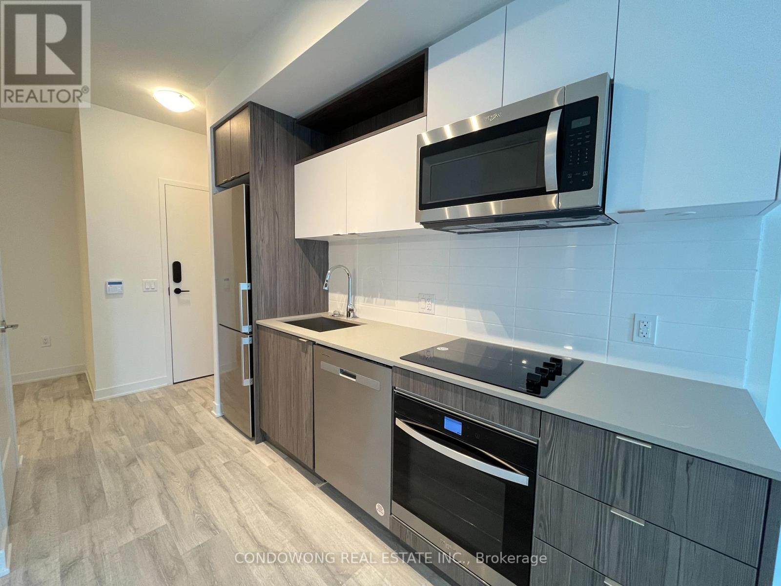 Photo 3 of 3308 100 Dalhousie Street, Toronto ON
