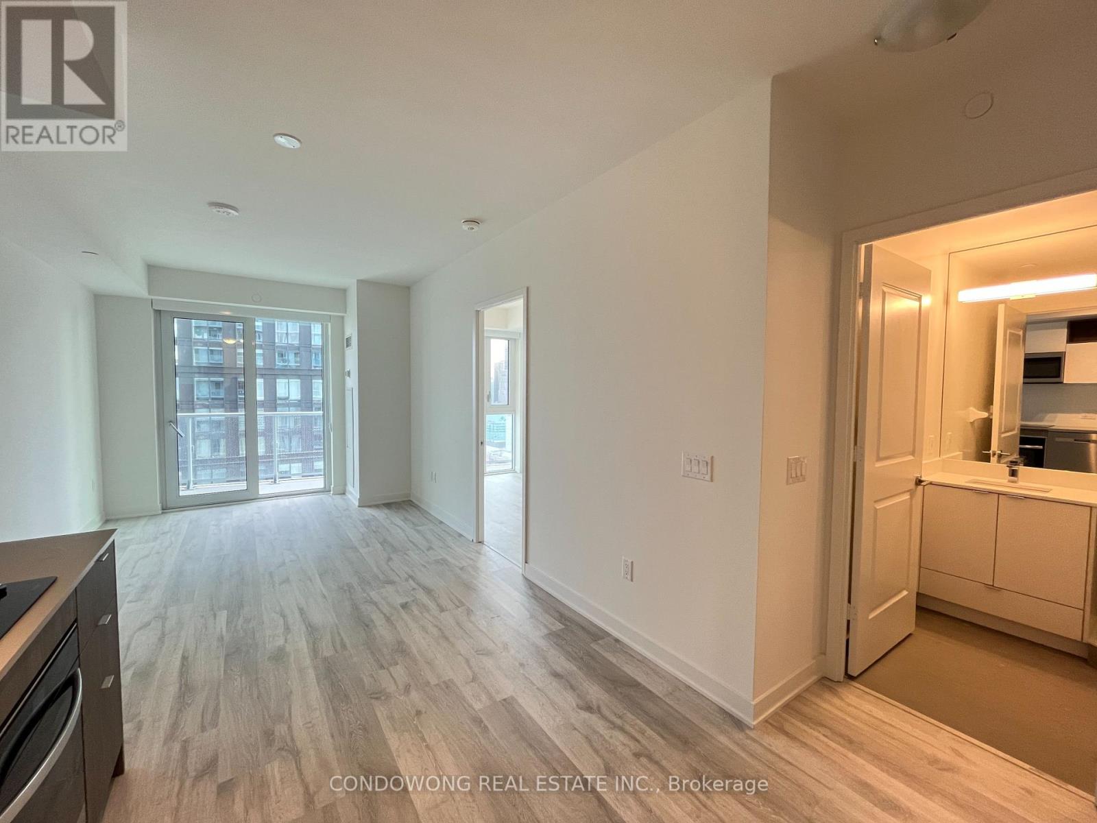 Photo 4 of 3308 100 Dalhousie Street, Toronto ON