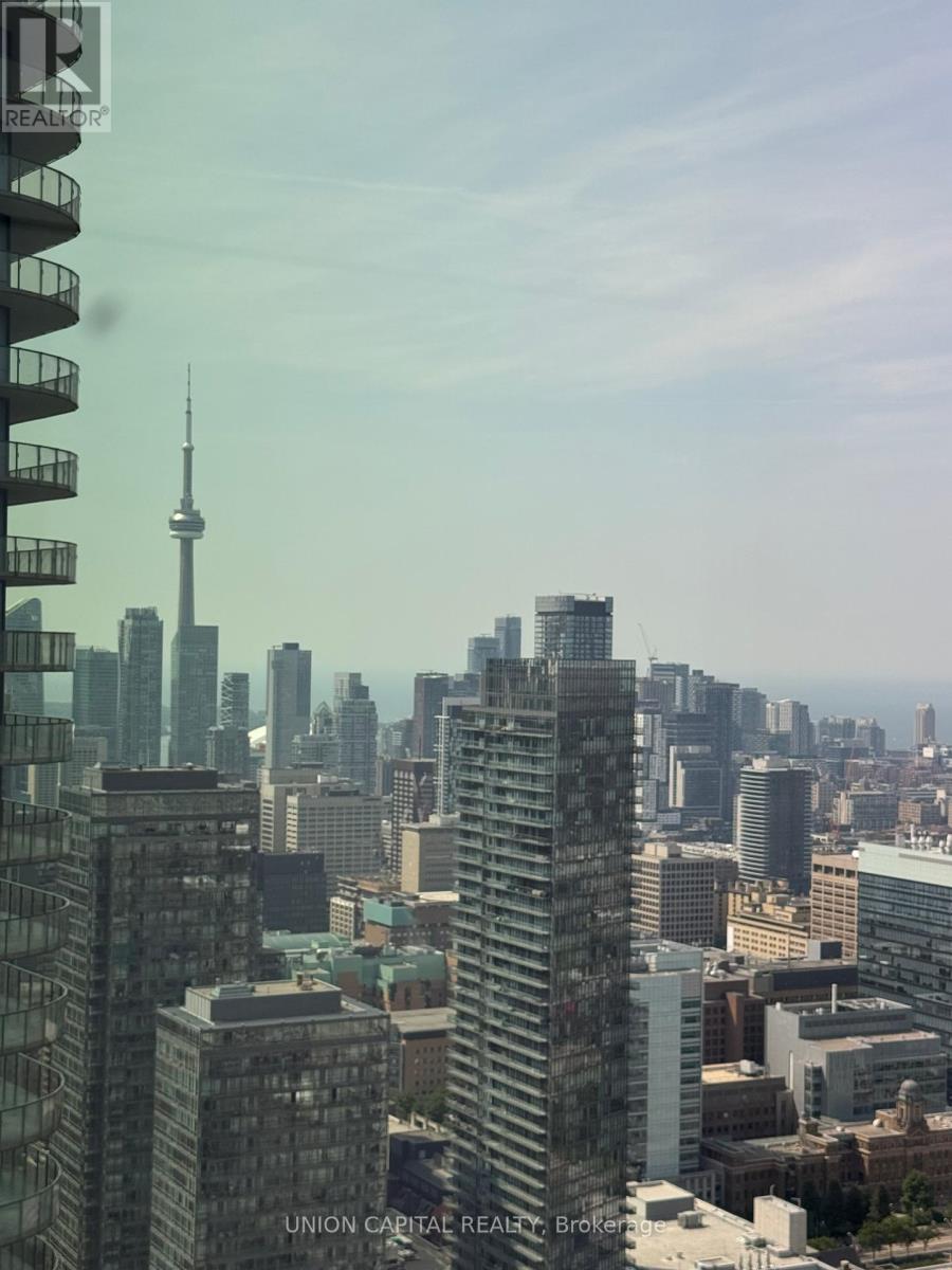Photo 13 of Lph 02 8 Wellesley St W Street, Toronto ON