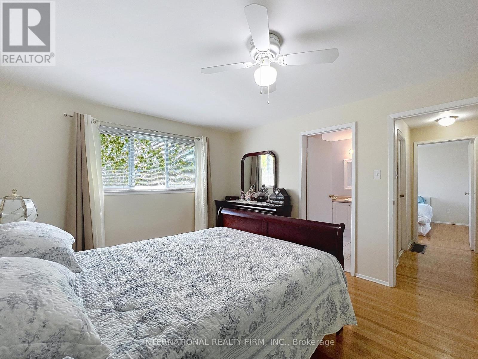 Photo 16 of 3602 Dunrankin Drive, Mississauga ON