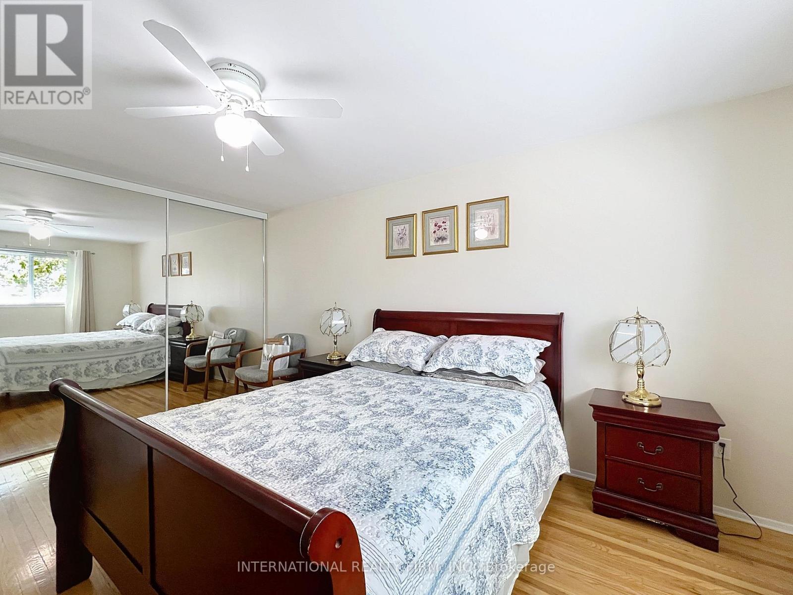Photo 12 of 3602 Dunrankin Drive, Mississauga ON