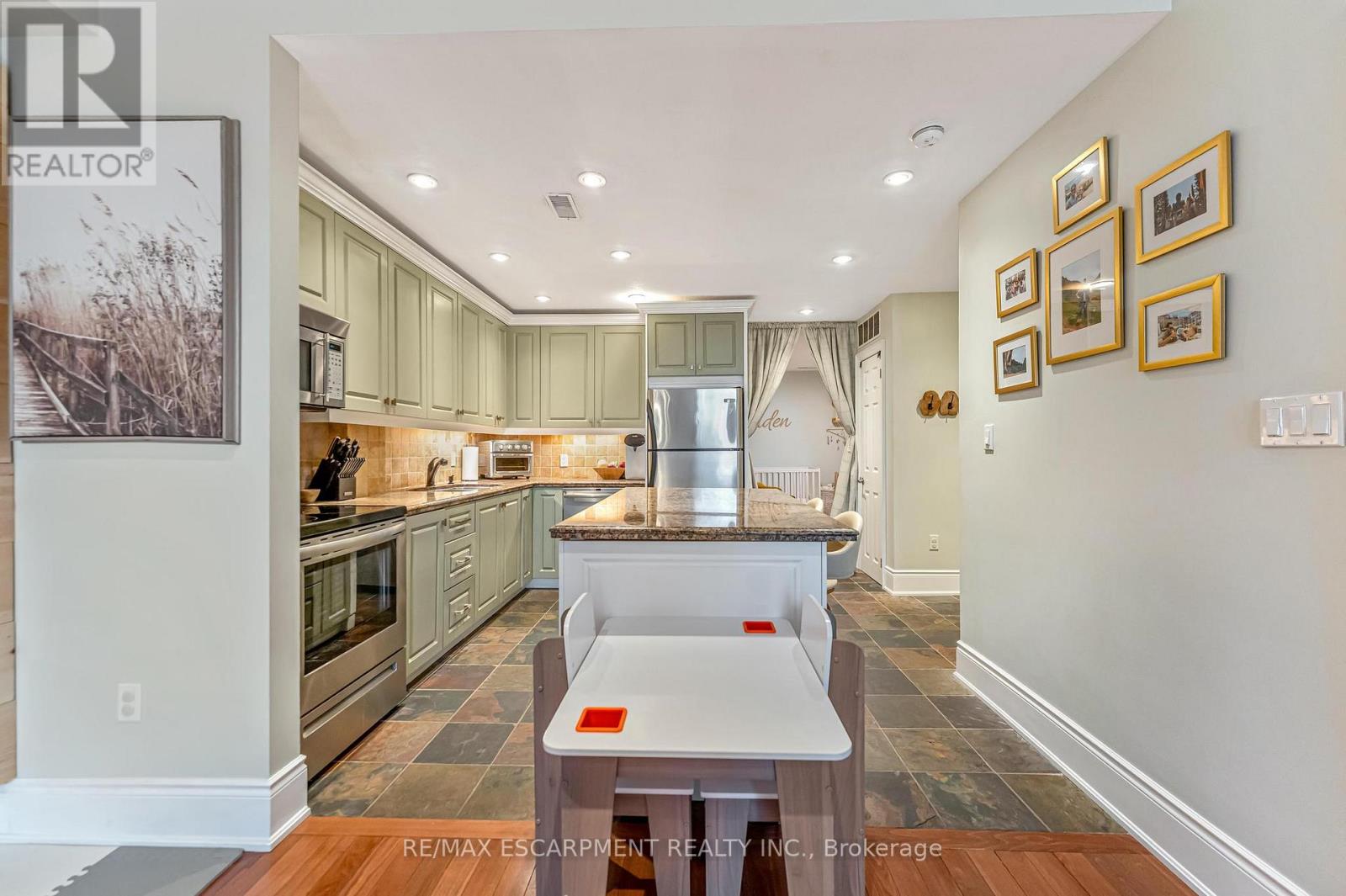 Photo 8 of 304 283 King Street E, Hamilton ON