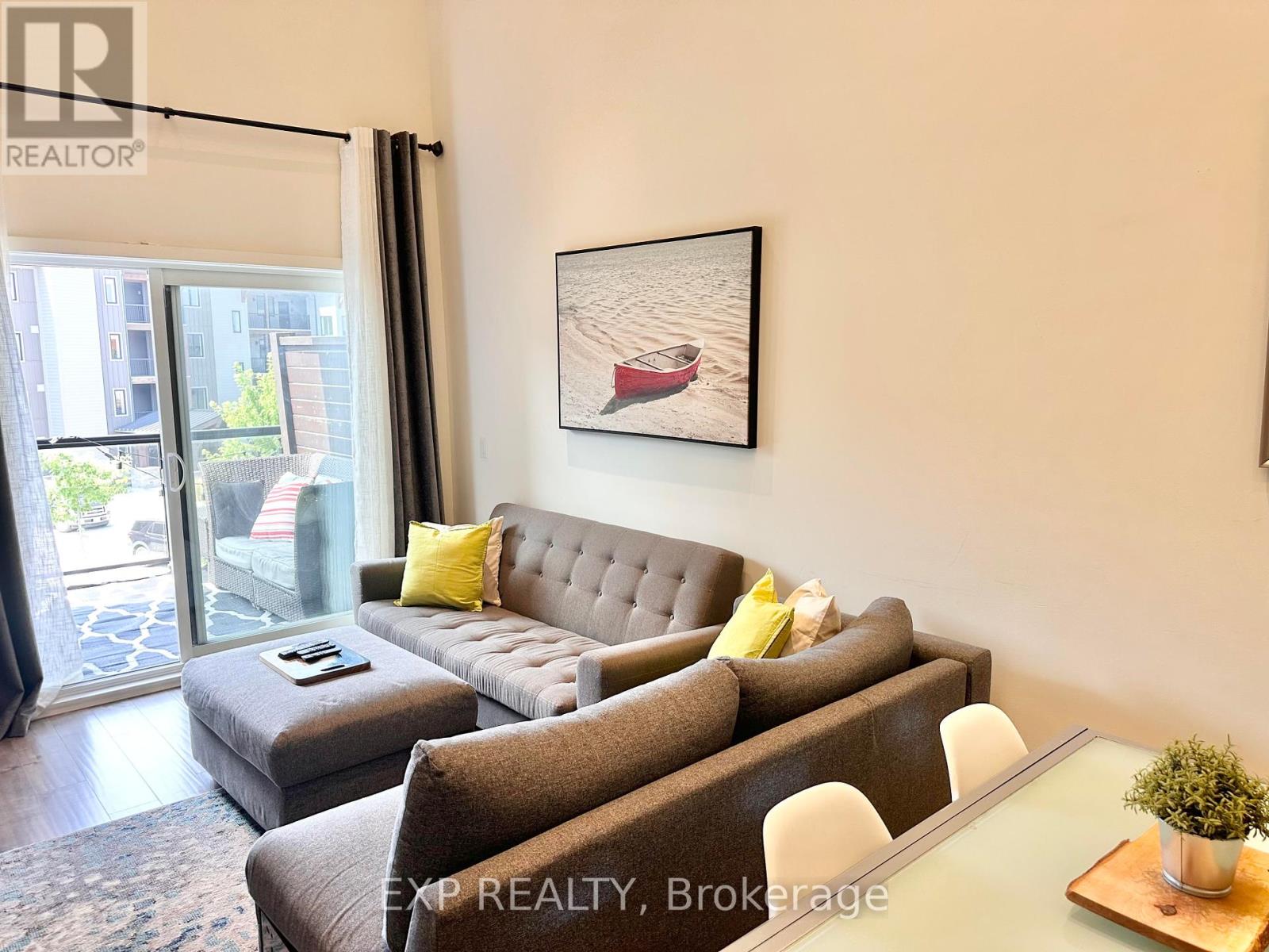 Photo 19 of 303 10 Beausoleil Lane, Blue Mountains ON