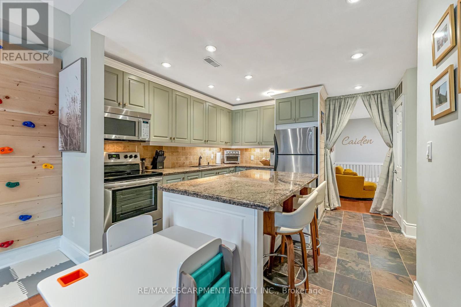 Photo 9 of 304 283 King Street E, Hamilton ON