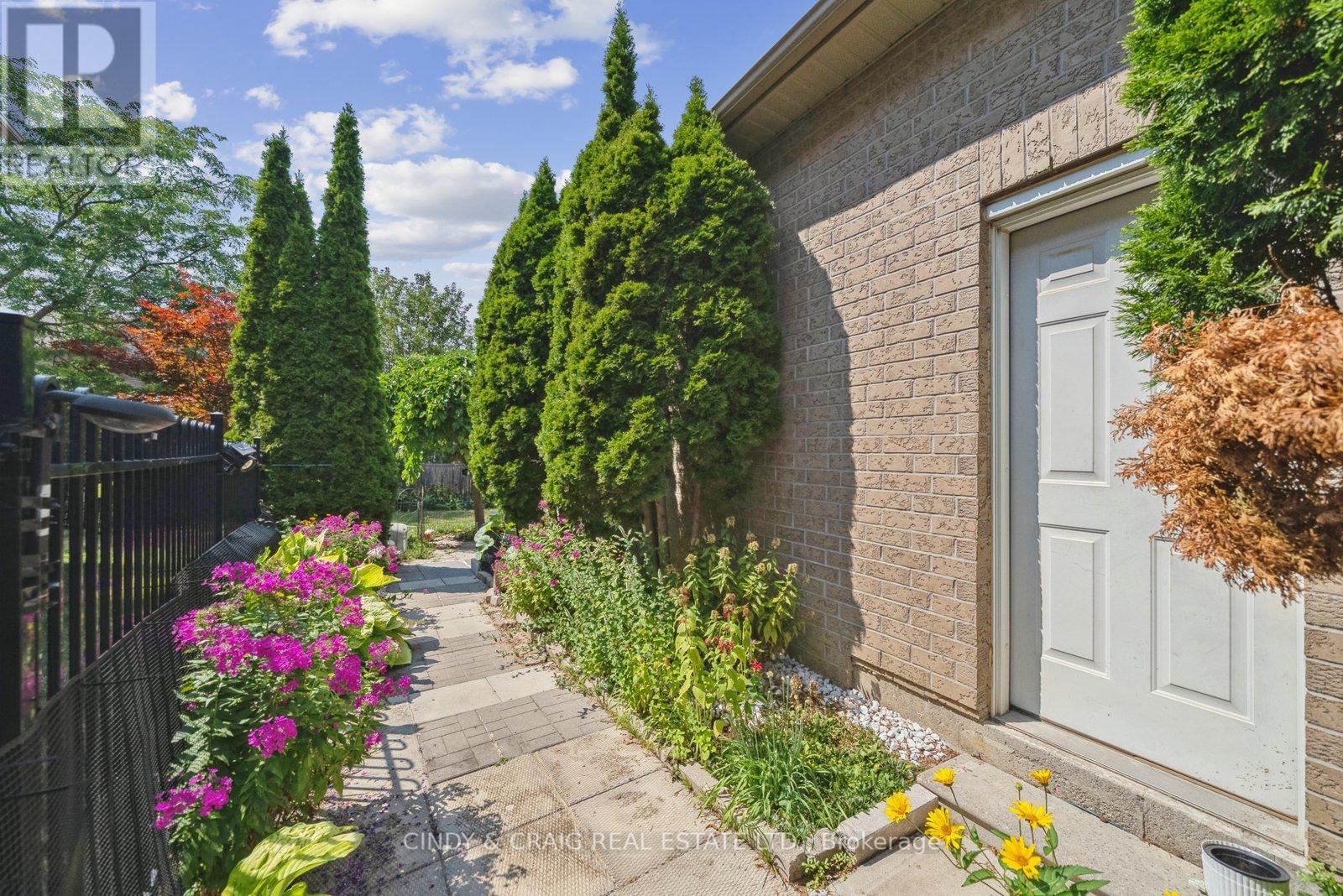 Photo 5 of 2504 Prestonvale Road, Clarington ON