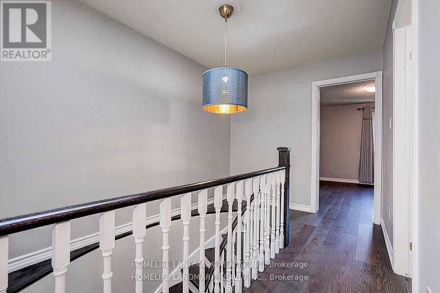 Photo 23 of 15 Saintsbury Square, Toronto ON