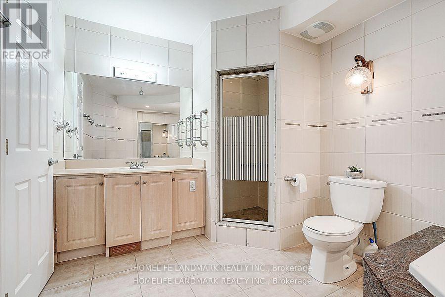 Photo 30 of 15 Saintsbury Square, Toronto ON