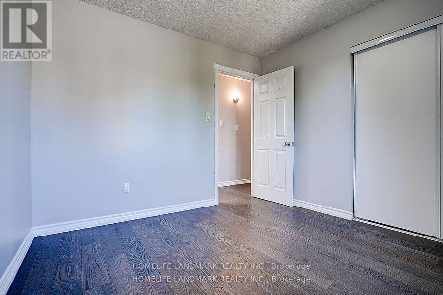 Photo 39 of 15 Saintsbury Square, Toronto ON