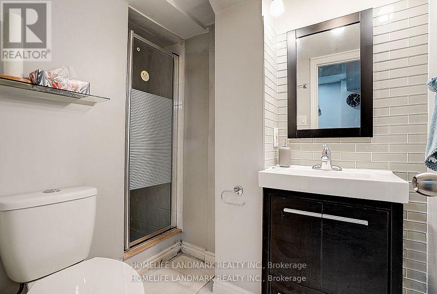 Photo 47 of 15 Saintsbury Square, Toronto ON