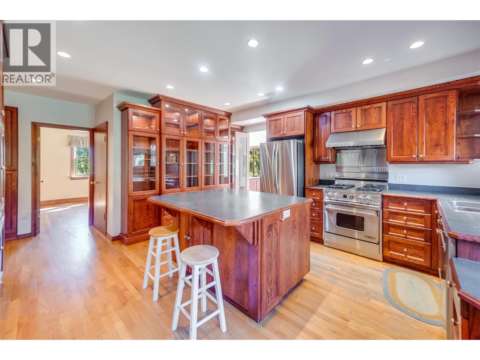 102 18th Street, Castlegar