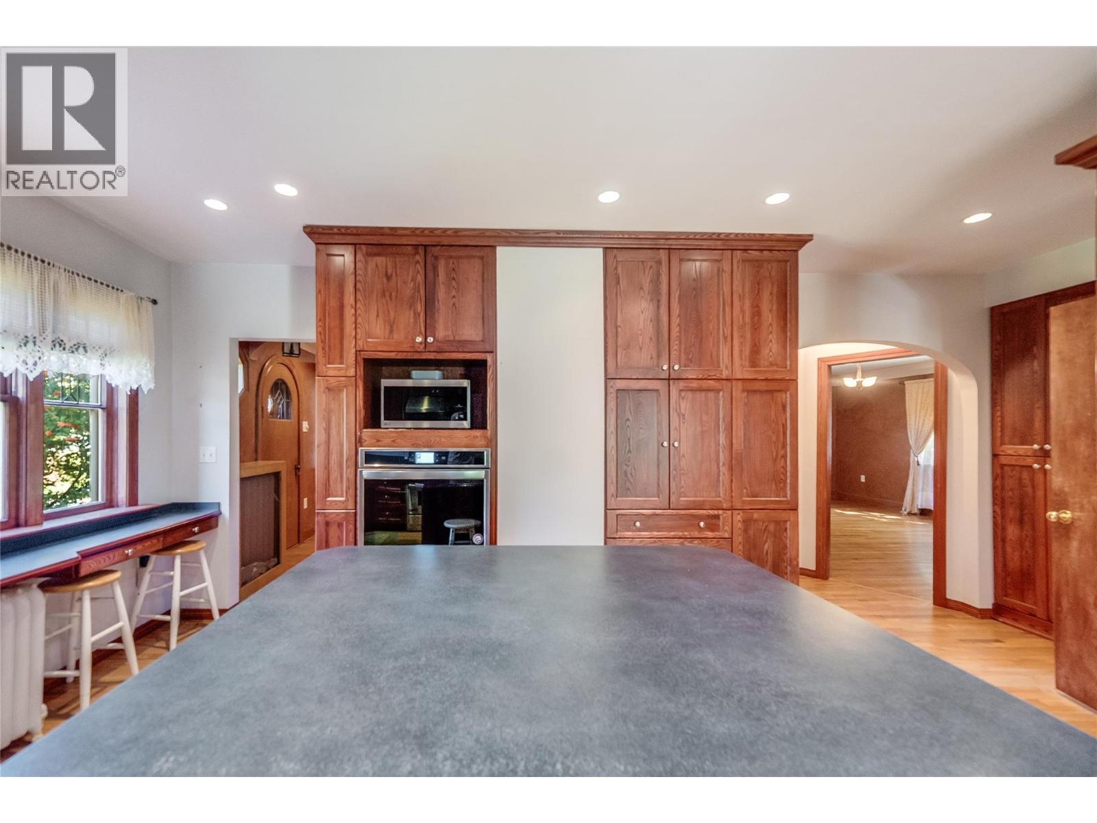 102 18th Street, Castlegar