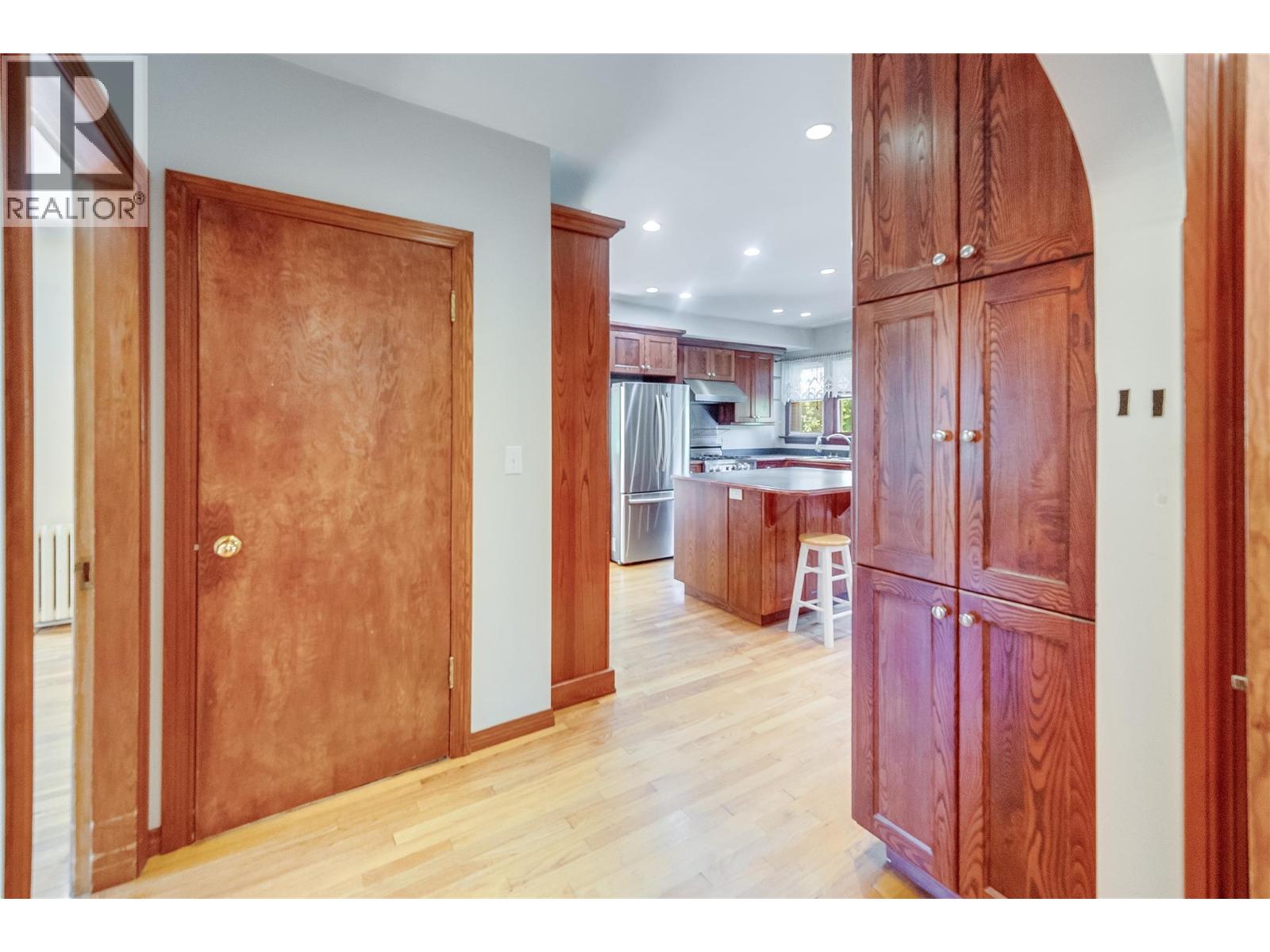 102 18th Street, Castlegar