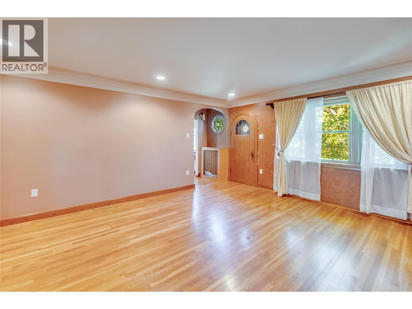102 18th Street, Castlegar