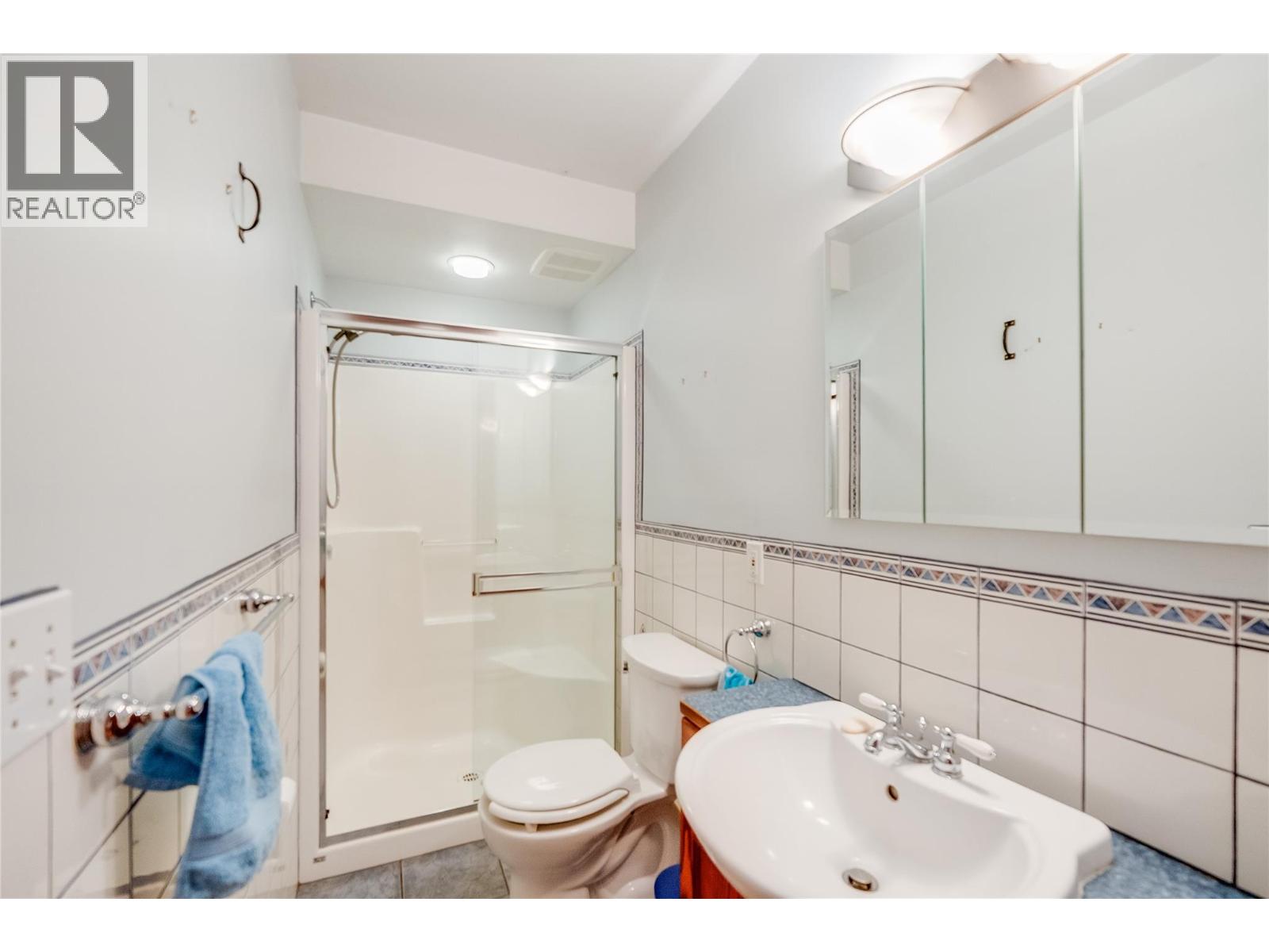 102 18th Street, Castlegar
