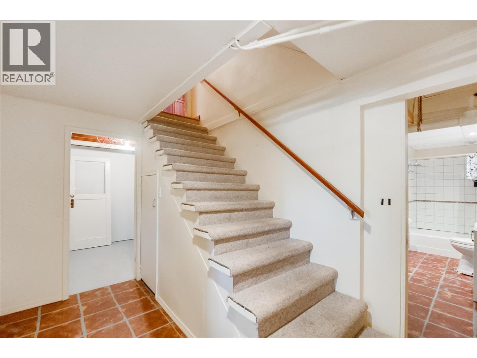 102 18th Street, Castlegar