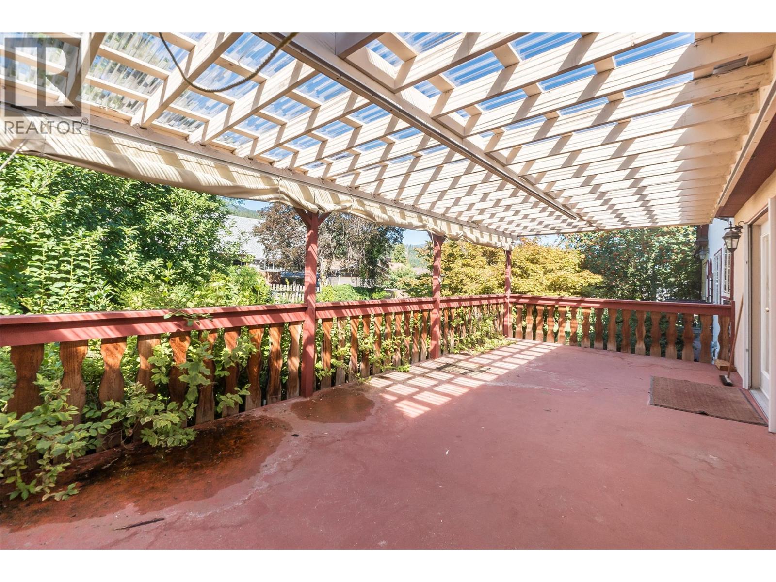 102 18th Street, Castlegar