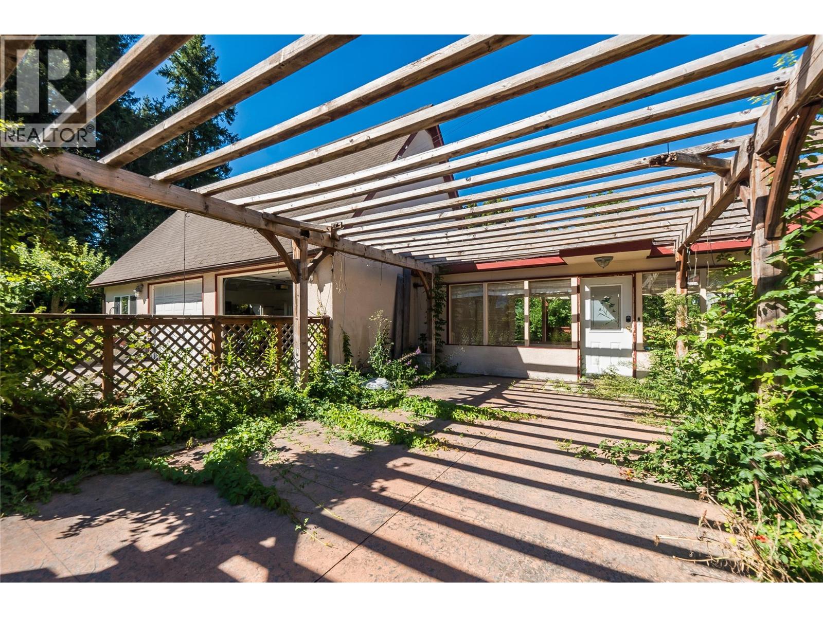 102 18th Street, Castlegar
