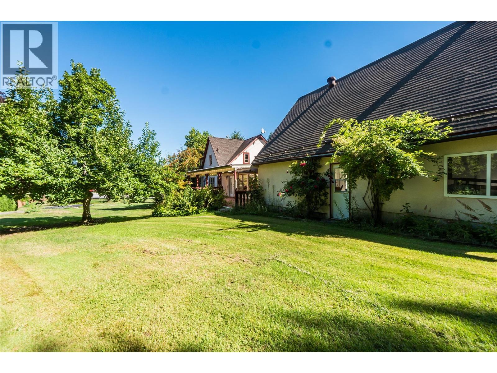 102 18th Street, Castlegar