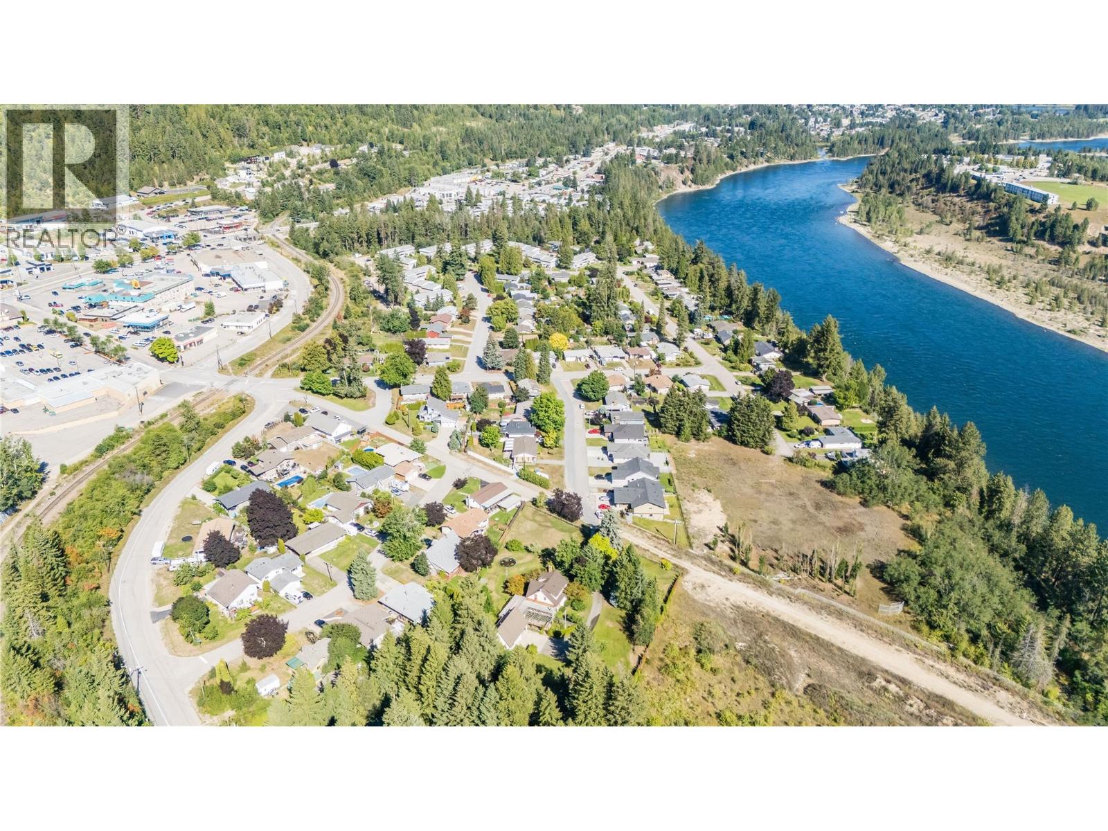 102 18th Street, Castlegar