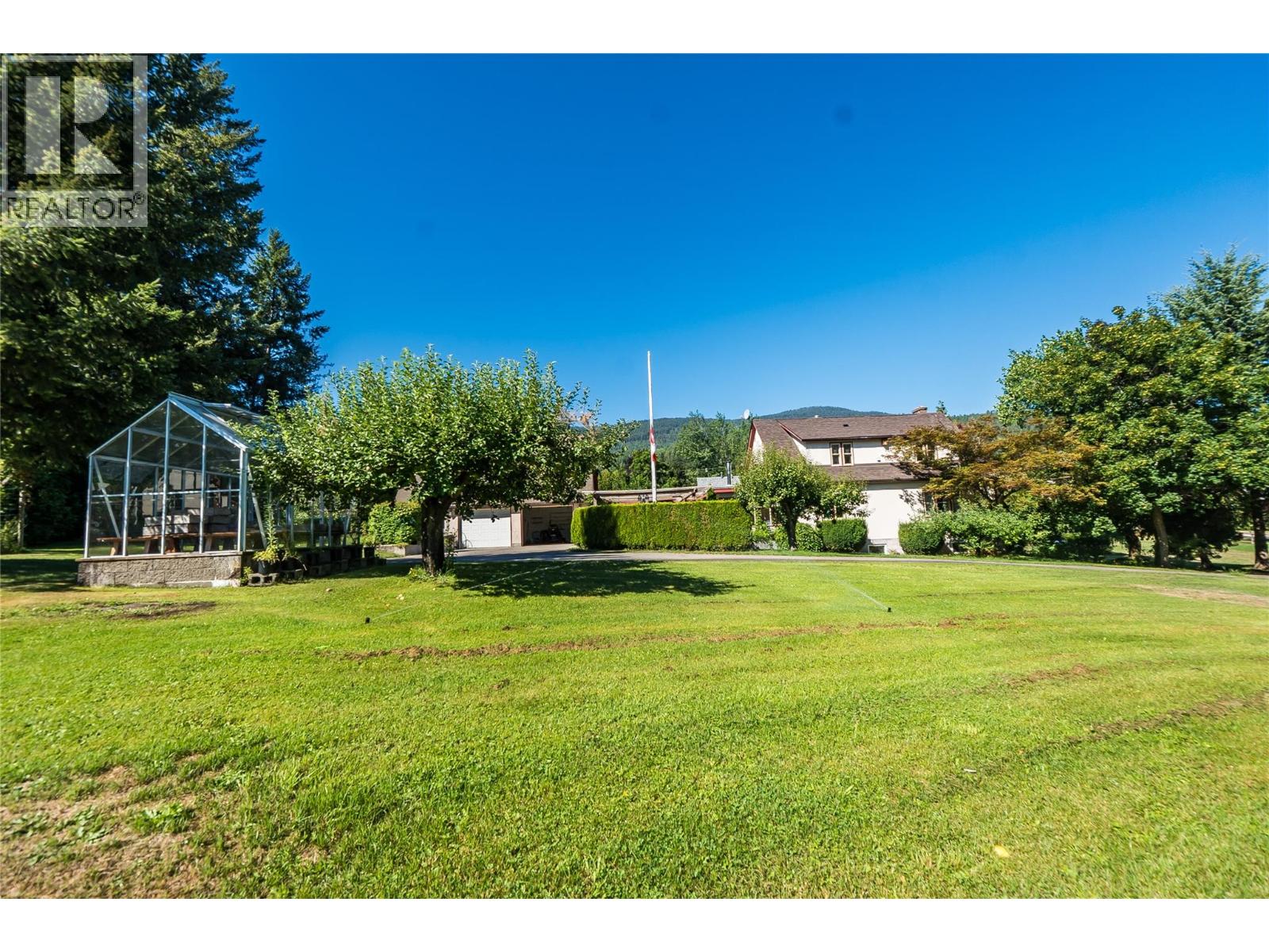 102 18th Street, Castlegar