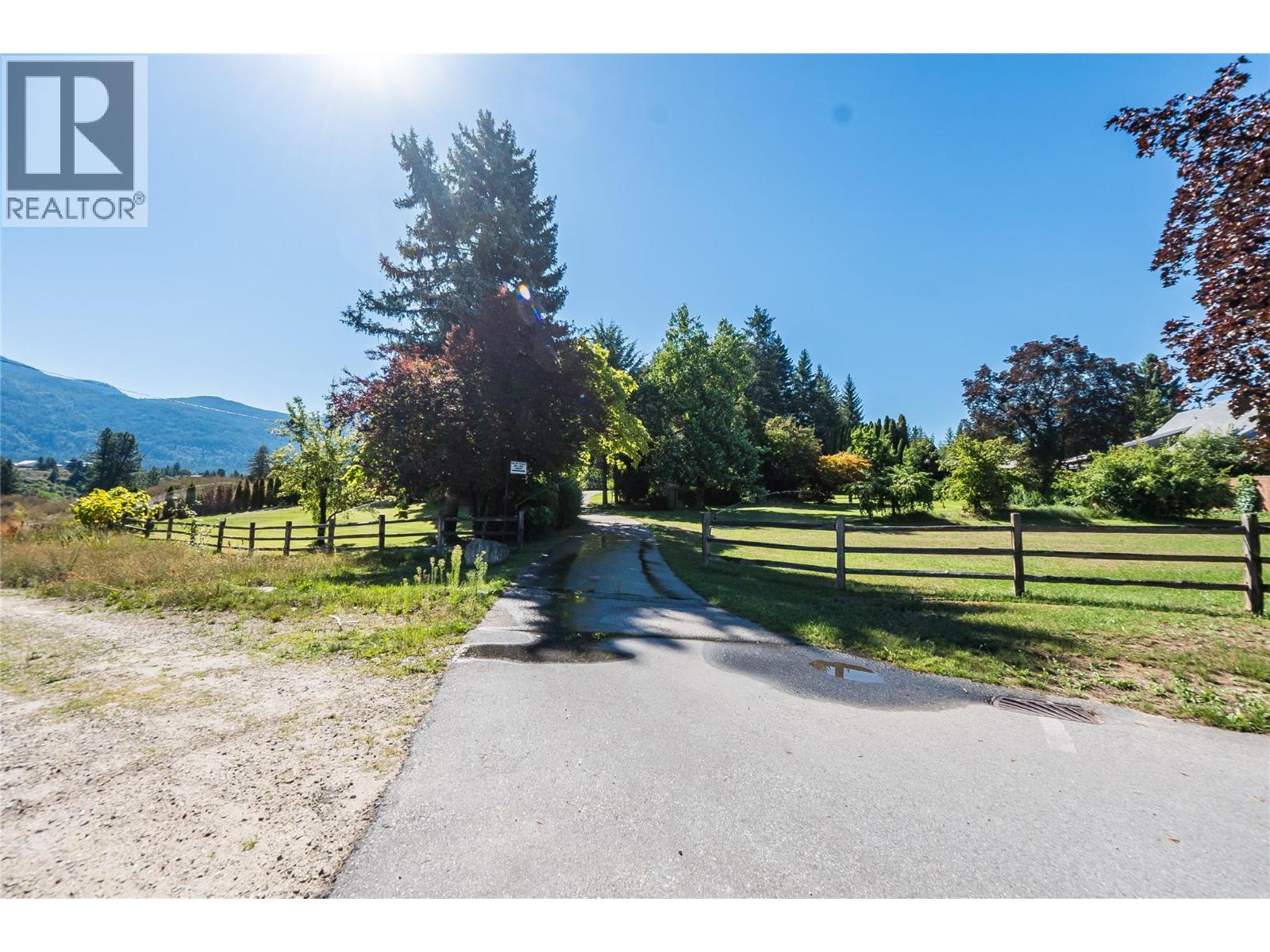 102 18th Street, Castlegar