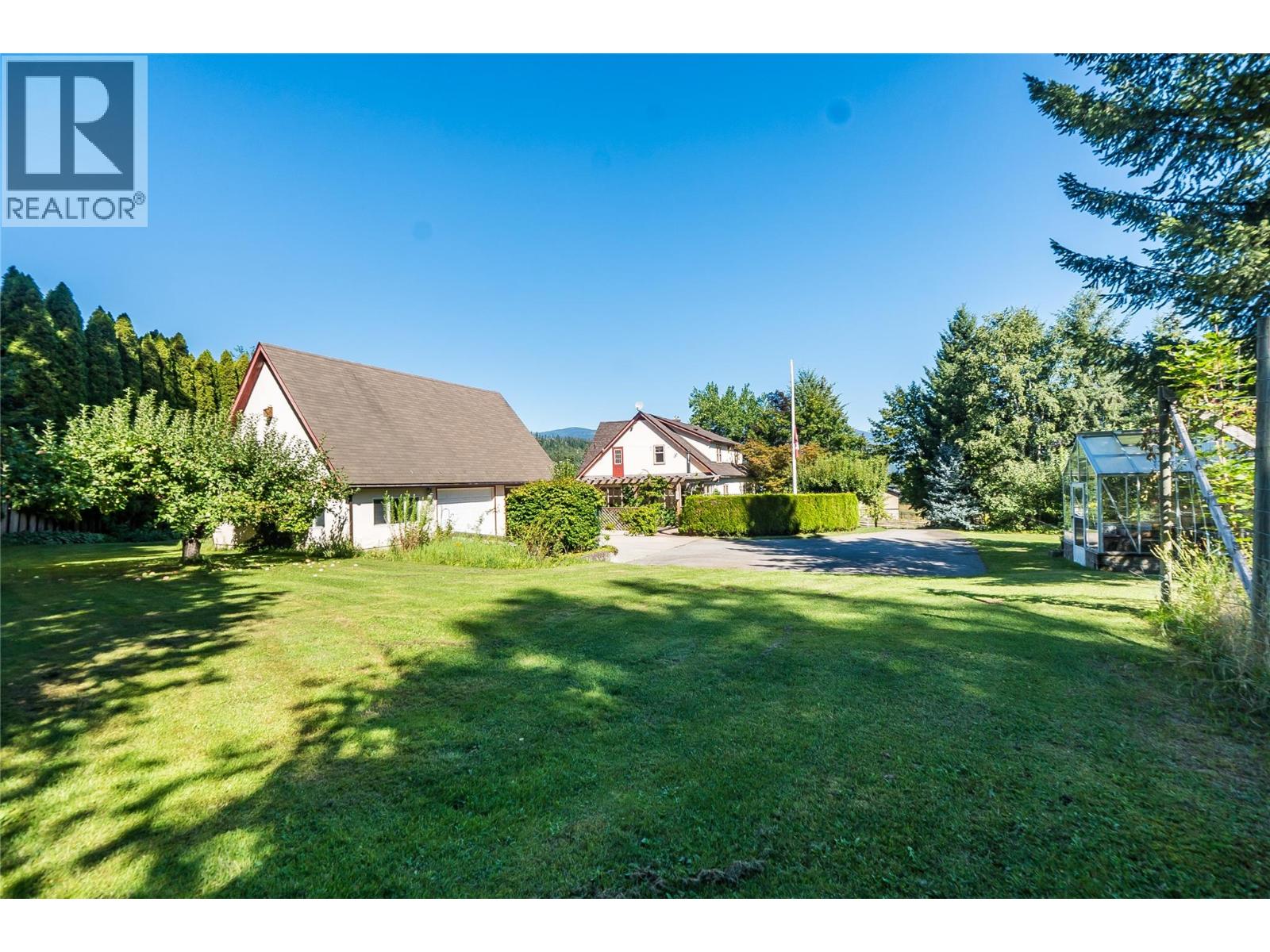 102 18th Street, Castlegar