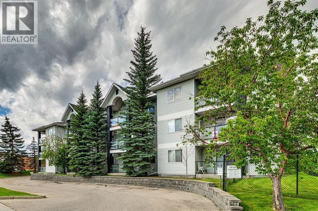 Single Family House for Sale in   Canyon Meadows Drive SE Queensland Calgary 