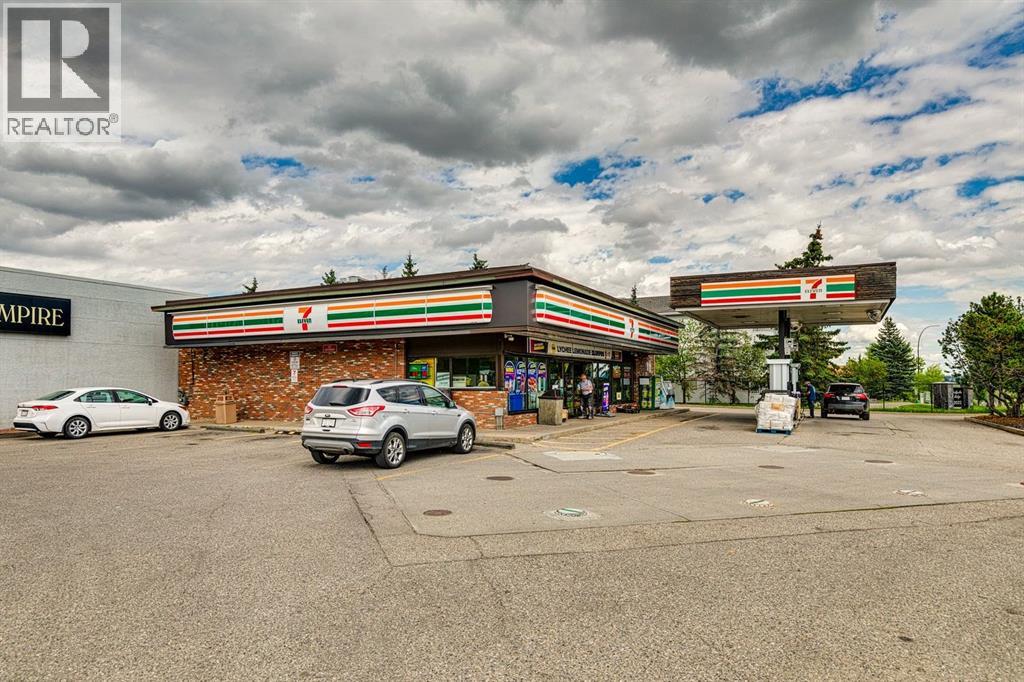 Single Family House for Sale in   Canyon Meadows Drive SE Queensland Calgary 