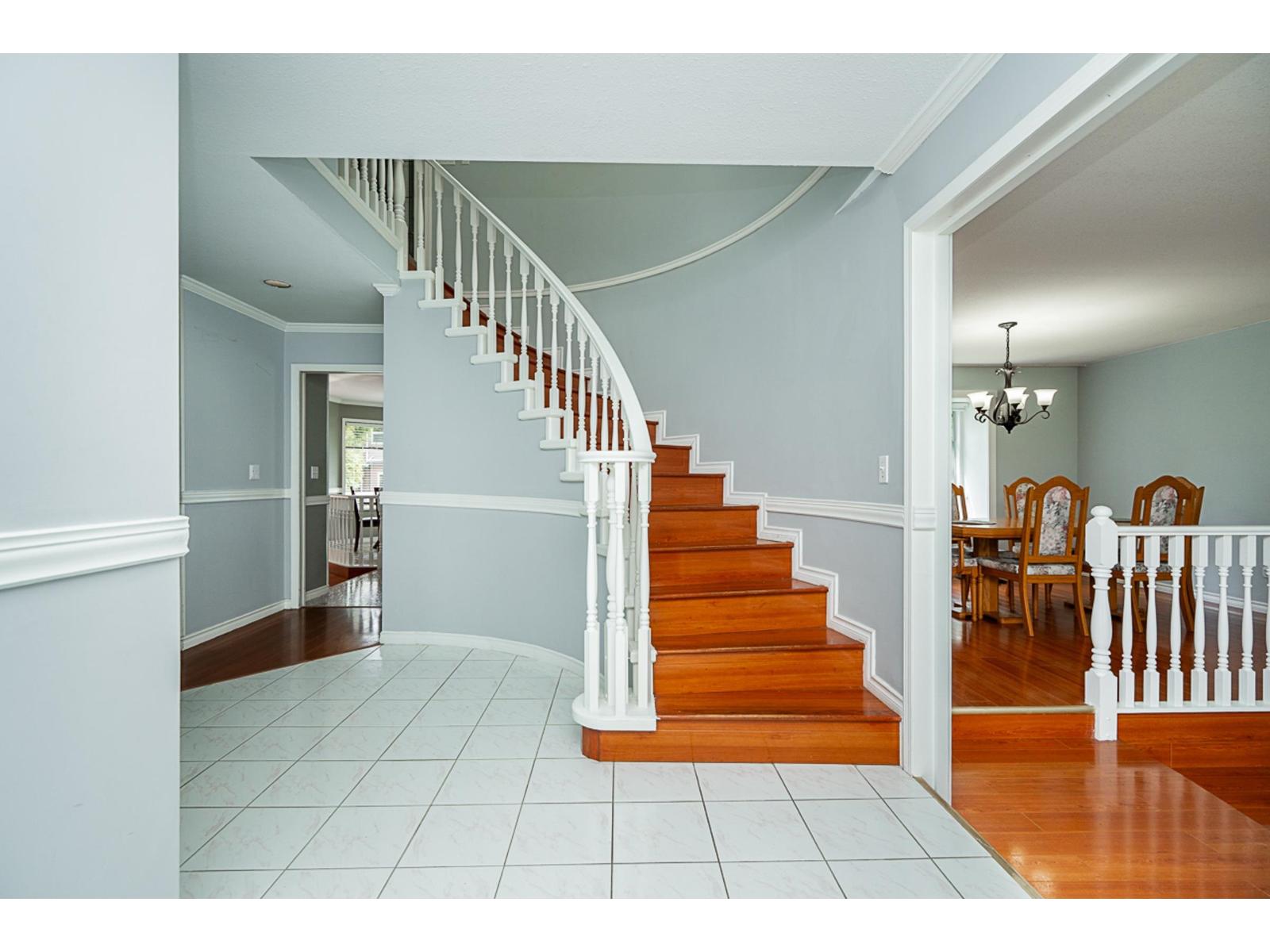 Photo 6 of 14926 83 A Avenue, Surrey BC