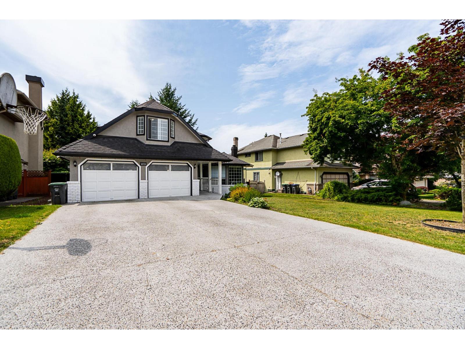 Photo 2 of 14926 83 A Avenue, Surrey BC