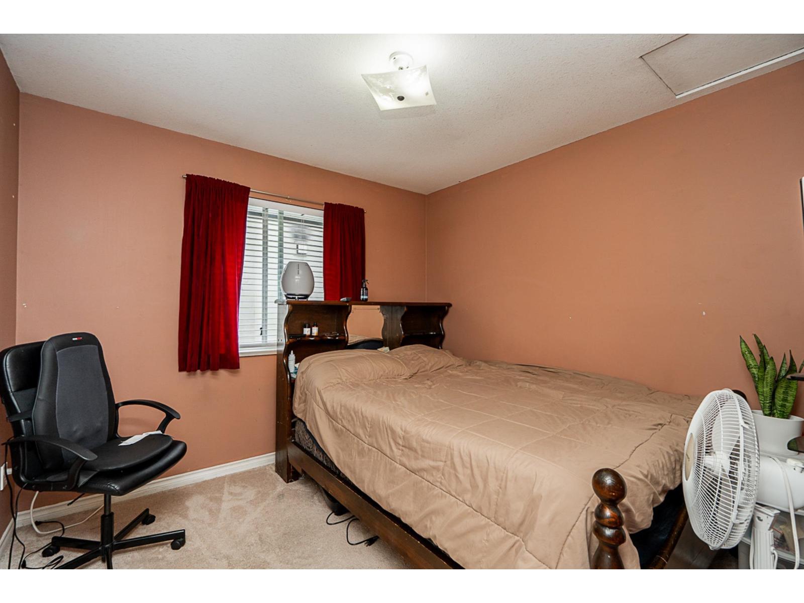 Photo 30 of 14926 83 A Avenue, Surrey BC