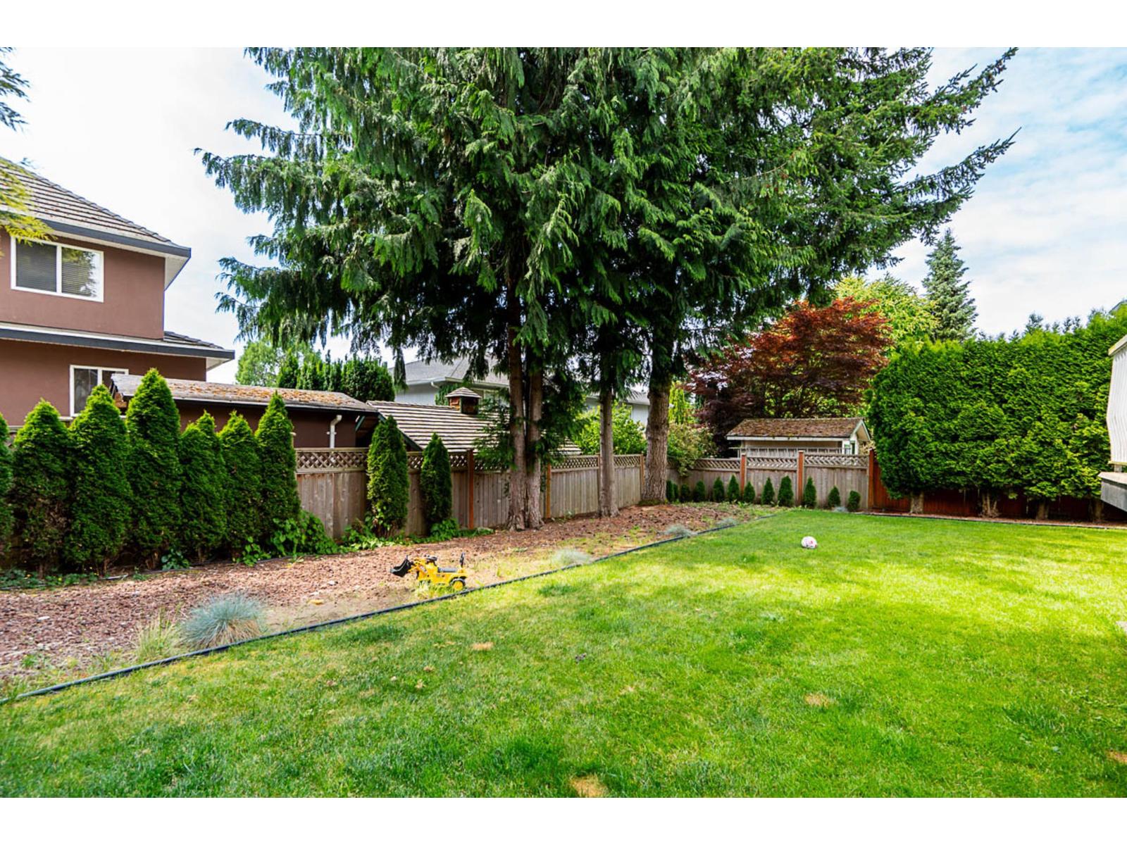 Photo 38 of 14926 83 A Avenue, Surrey BC