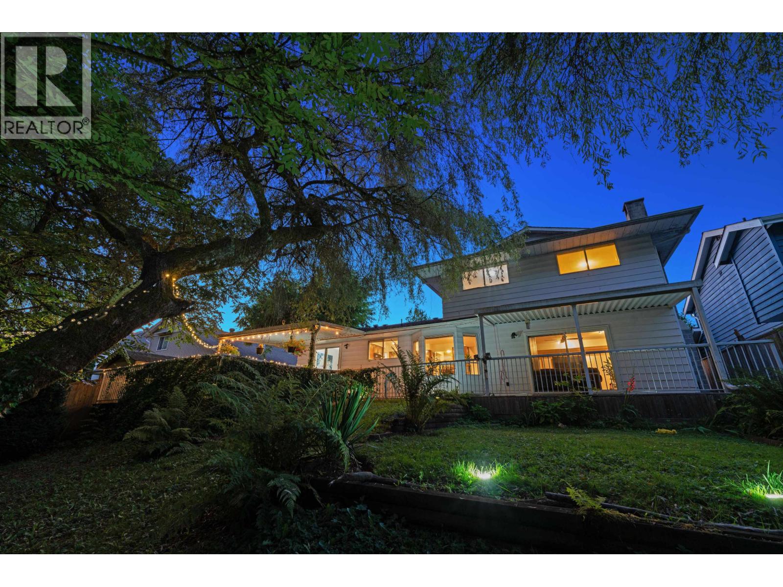 Photo 13 of 21034 Barker Avenue, Maple Ridge BC