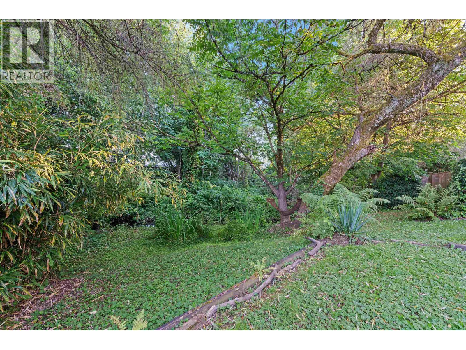 Photo 14 of 21034 Barker Avenue, Maple Ridge BC