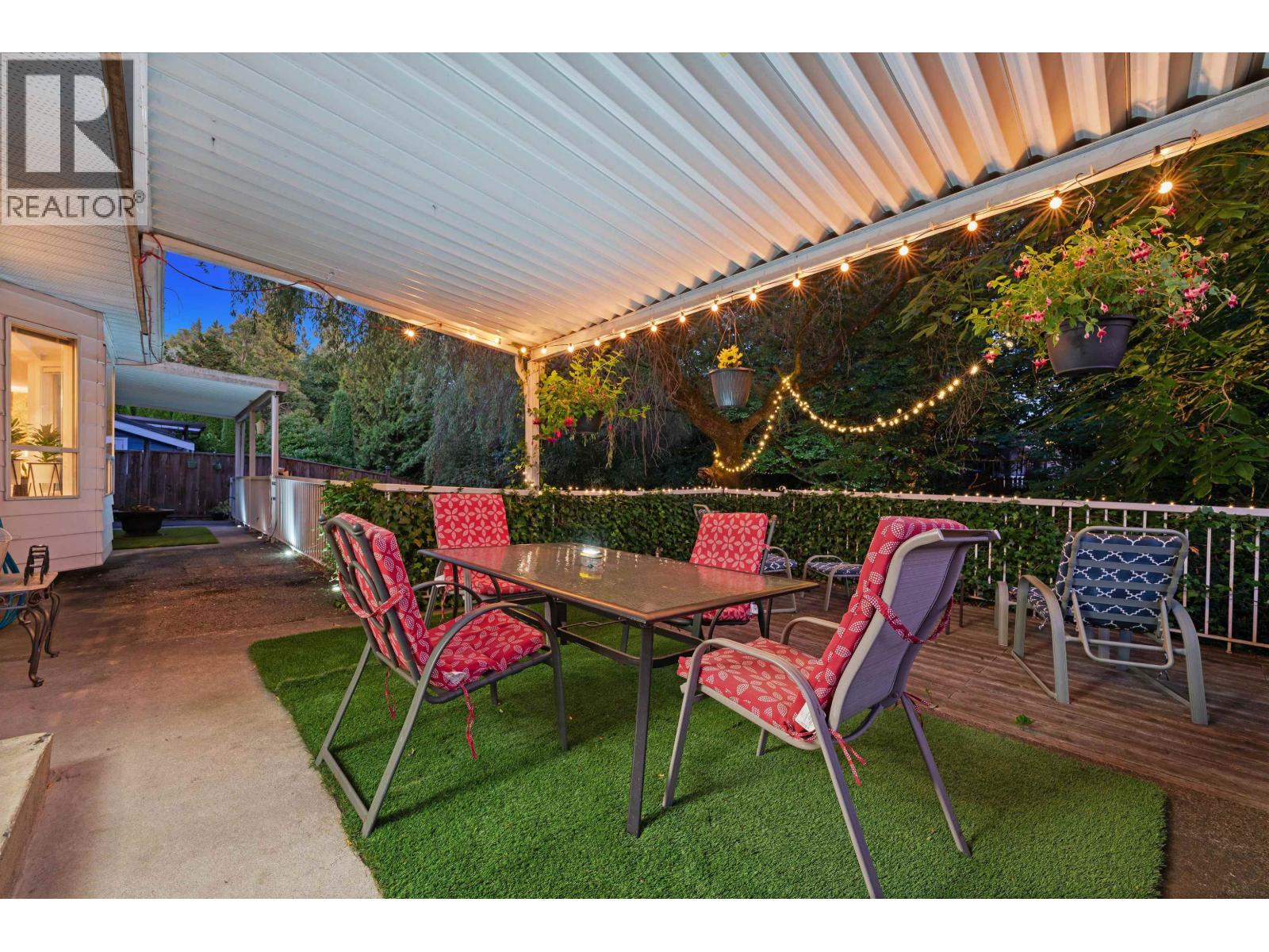Photo 11 of 21034 Barker Avenue, Maple Ridge BC