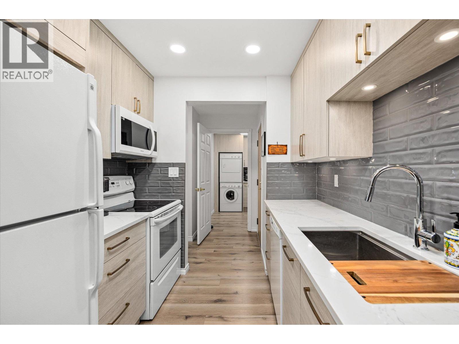 Photo 37 of 575 Sutherland Avenue Unit 107, Kelowna BC