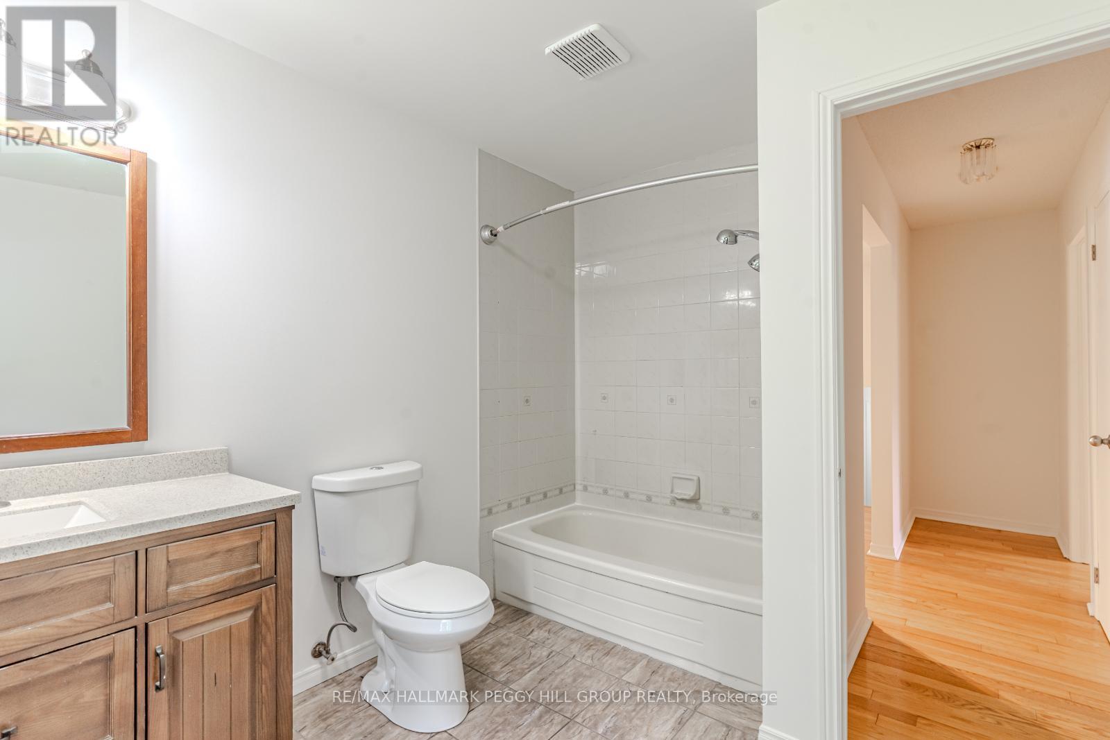 Photo 11 of 26 Innisbrook Drive, Wasaga Beach ON