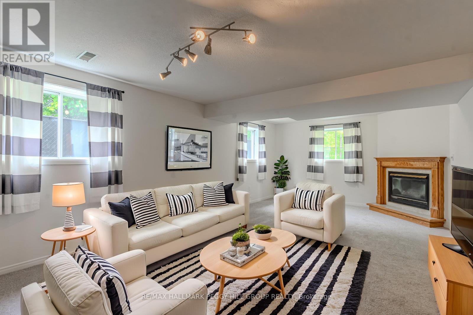 Photo 12 of 26 Innisbrook Drive, Wasaga Beach ON